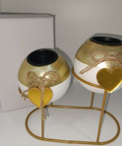 DVA SVECNJAKA NA STAKLU