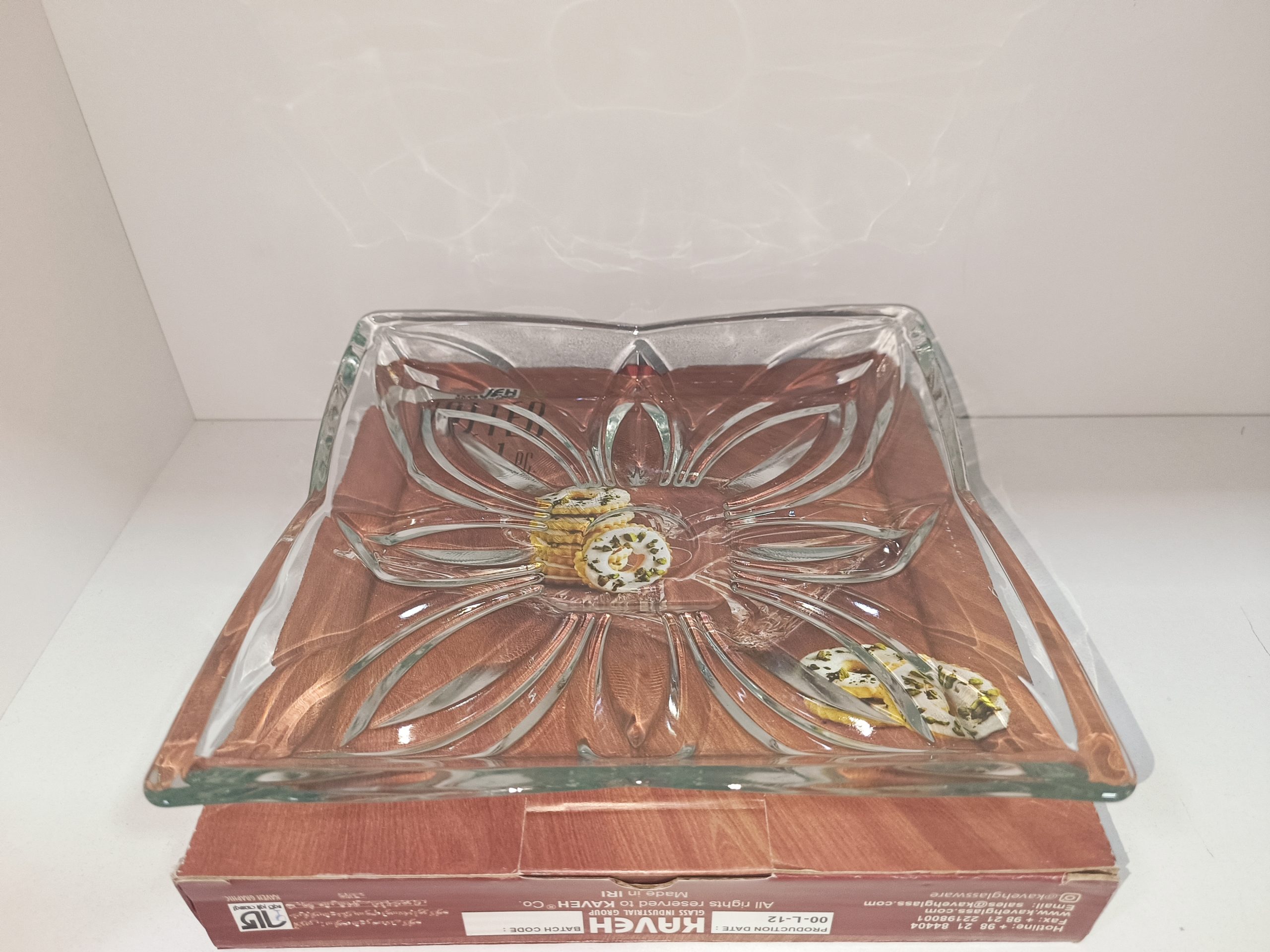 STAKLENA TACNA WALTER 22X22CM SW0194